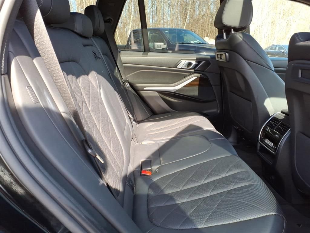 Used 2023 BMW X5 xDrive45e AWD/4WD image 9