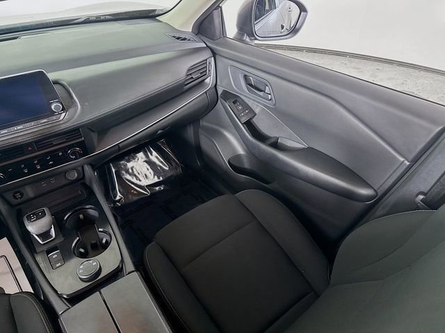 Used 2024 Nissan Rogue S image 21