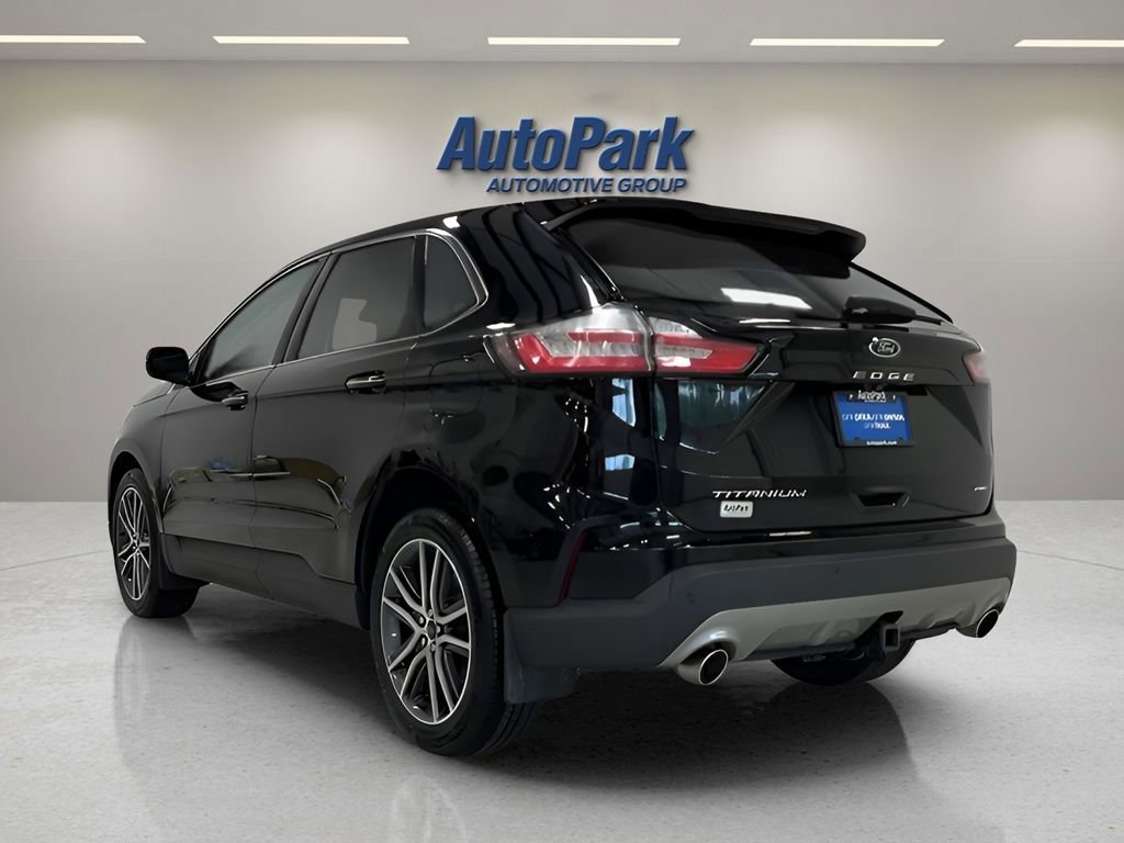 Certified 2021 Ford Edge Titanium w/ Canadian Touring Package image 3