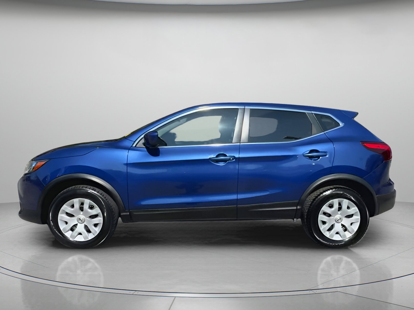 Used 2019 Nissan Rogue Sport S image 16