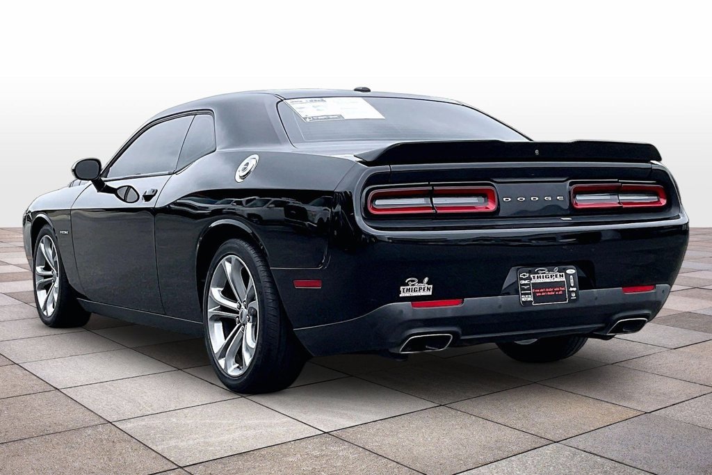 Used 2022 Dodge Challenger R/T RWD image 2