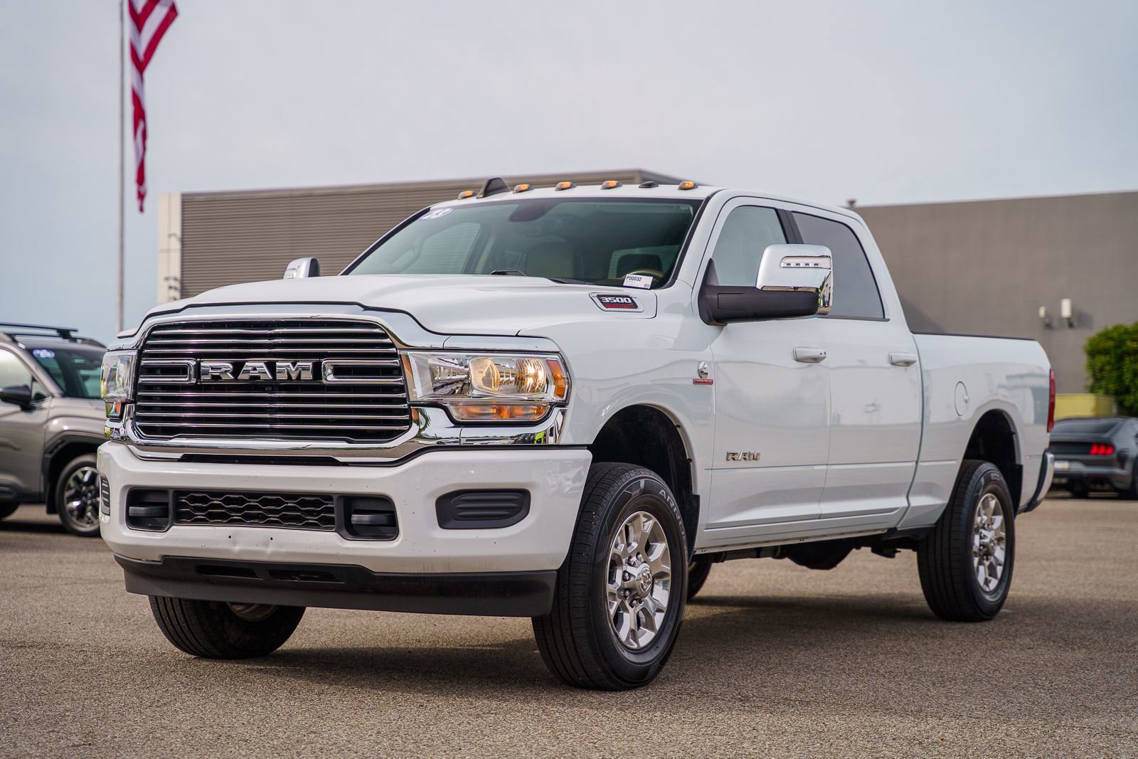 Used 2023 RAM 3500 Laramie AWD/4WD image 5