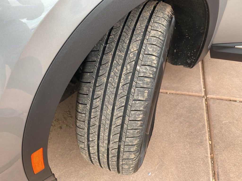 Used 2023 Buick Envision Preferred image 42