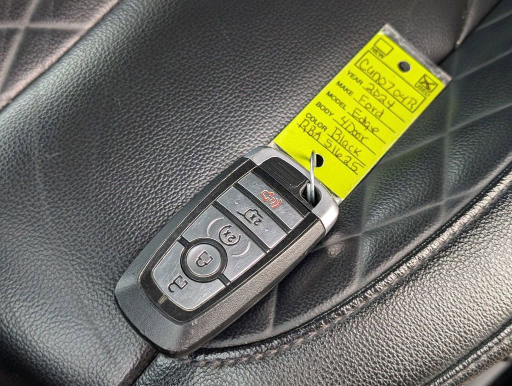 Certified 2024 Ford Edge Titanium image 52