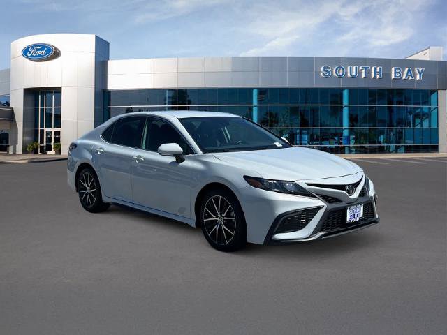 Used 2022 Toyota Camry SE FWD image 7