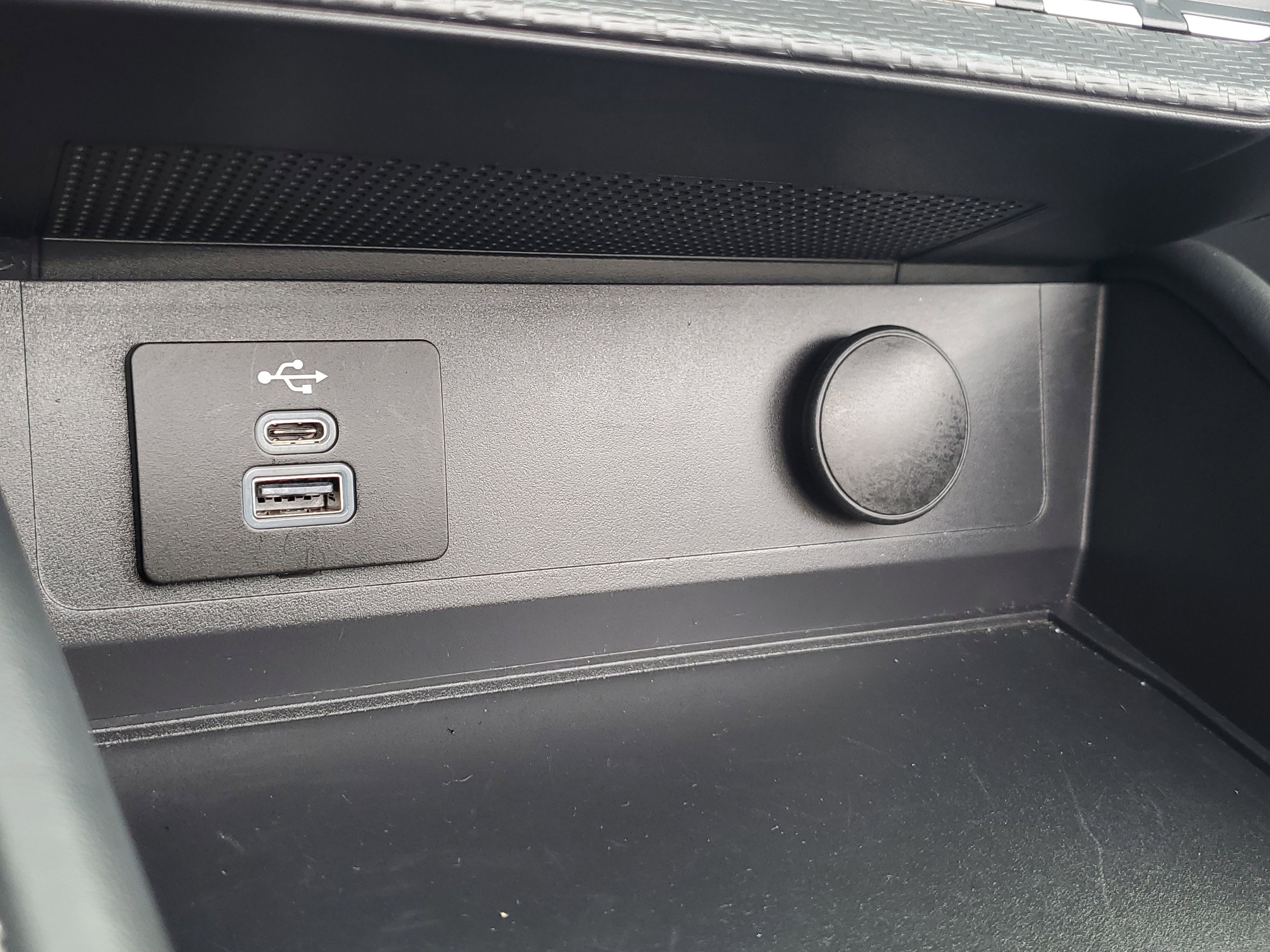 Certified 2025 Ford Mustang Premium image 22