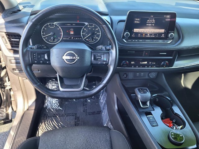Used 2025 Nissan Rogue SV AWD/4WD image 9