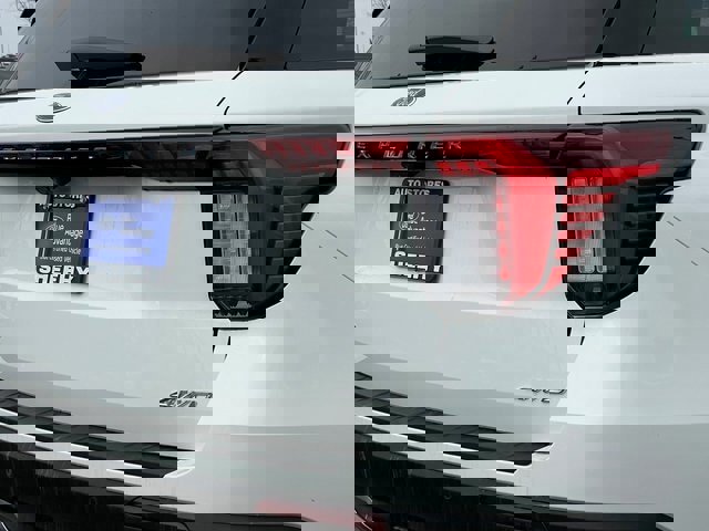 Certified 2025 Ford Explorer Active w/ Active Comfort Package image 11