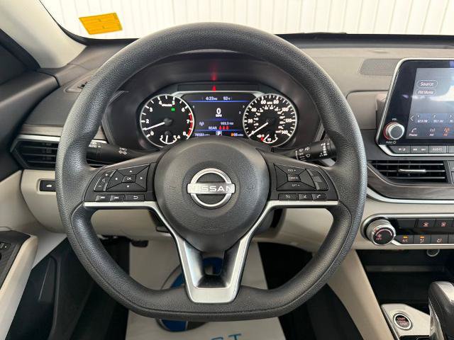 Used 2024 Nissan Altima 2.5 SV FWD image 13