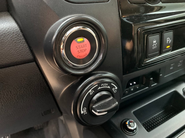Used 2021 Nissan Titan PRO-4X w/ Pro-4x Convenience Package AWD/4WD image 30