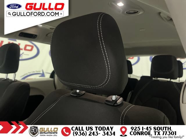 Used 2023 Chrysler Voyager LX FWD image 18