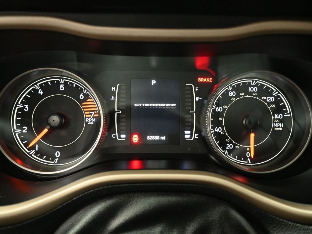 Used 2017 Jeep Cherokee Sport image 39