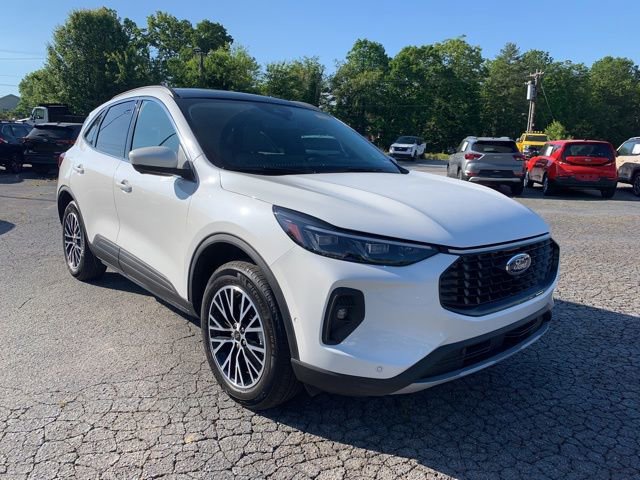 Certified 2024 Ford Escape SE w/ PHEV Premium Package FWD image 2