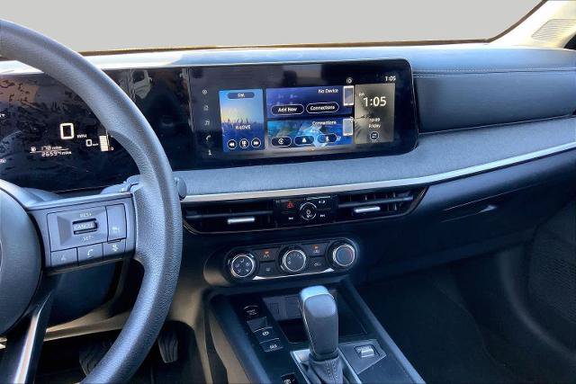 Used 2025 Nissan Kicks SV FWD image 7