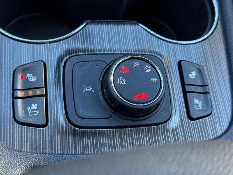 Used 2022 GMC Acadia SLT w/ Technology Package image 25