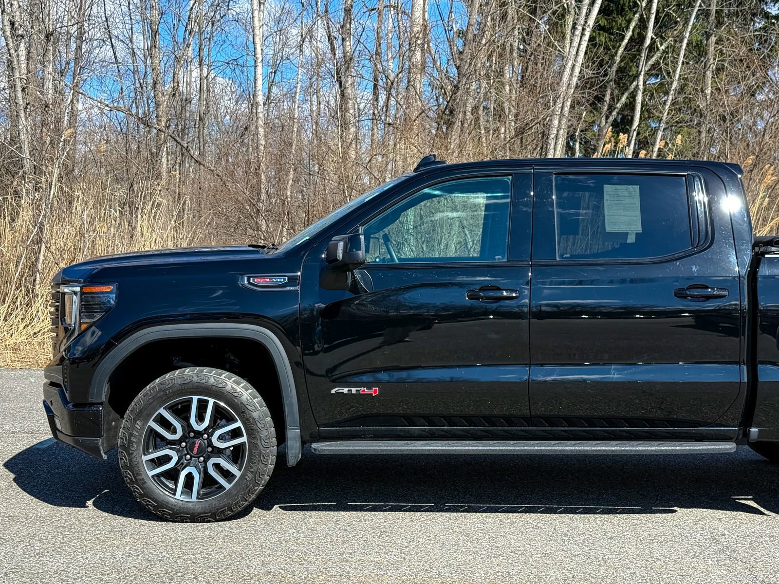 Used 2024 GMC Sierra 1500 AT4 w/ Technology Package image 7