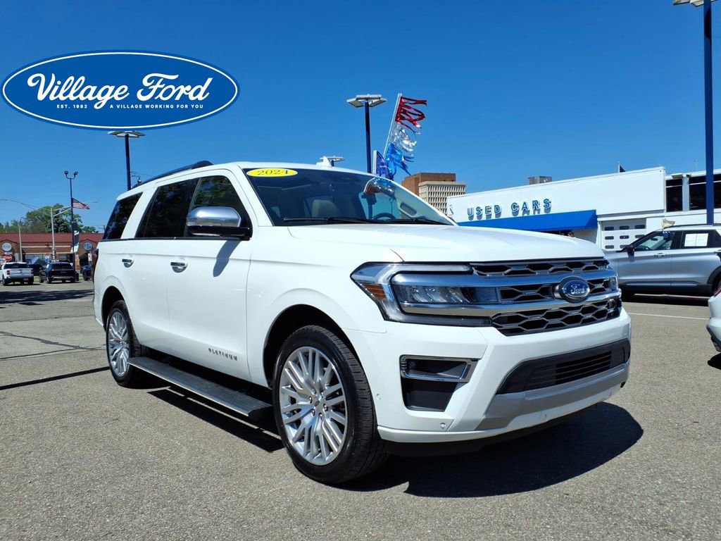 Certified 2024 Ford Expedition Platinum AWD/4WD image 3