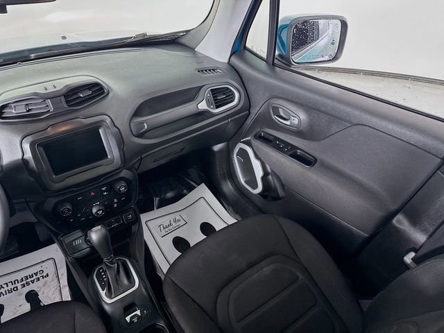 Used 2021 Jeep Renegade Latitude w/ Sun & Sound Group image 23