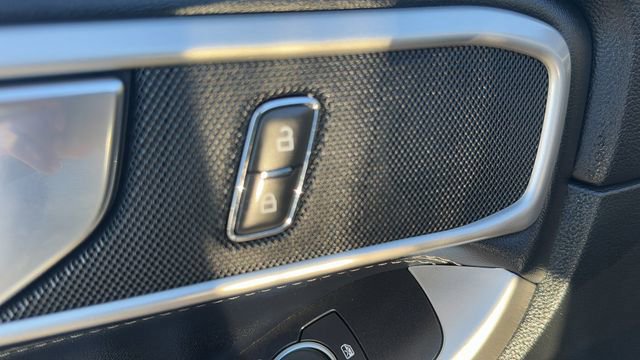 Certified 2022 Ford Explorer XLT w/ Equipment Group 202A image 12