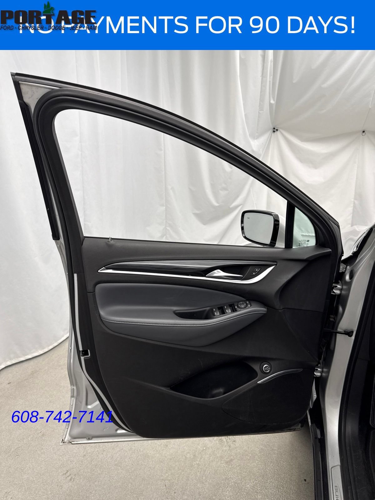 Used 2021 Buick Enclave Essence FWD image 11