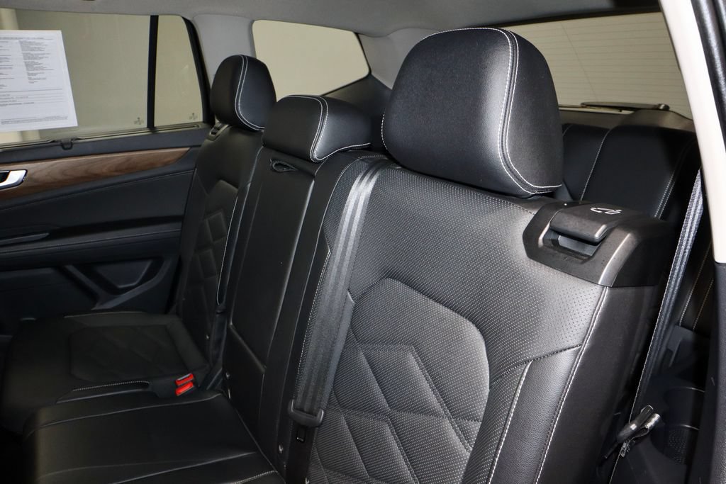 Used 2025 Volkswagen Atlas SE FWD image 21