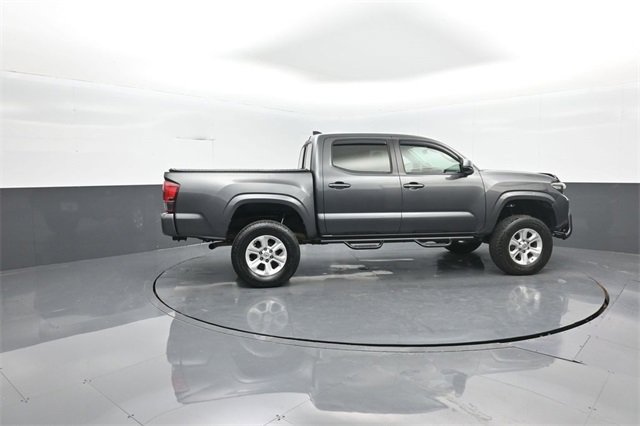 Used 2018 Toyota Tacoma SR image 8