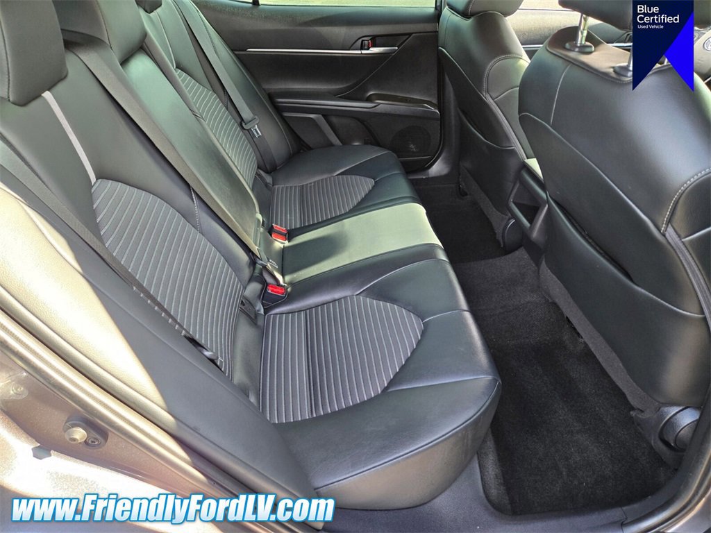 Used 2023 Toyota Camry SE image 14