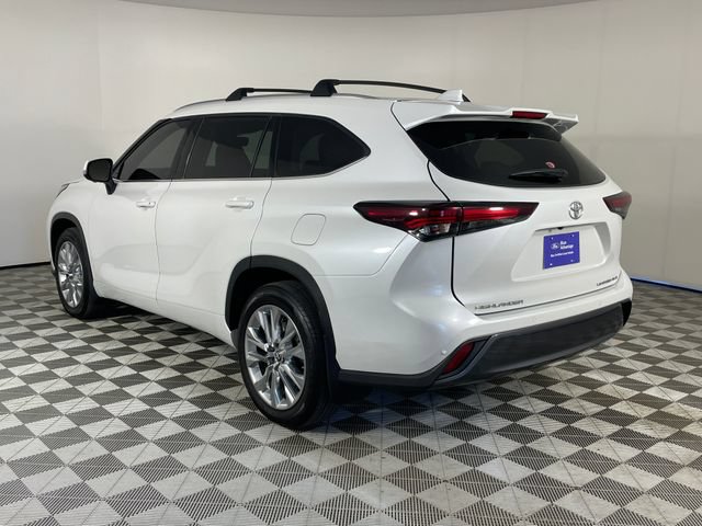 Used 2024 Toyota Highlander Limited AWD/4WD image 14