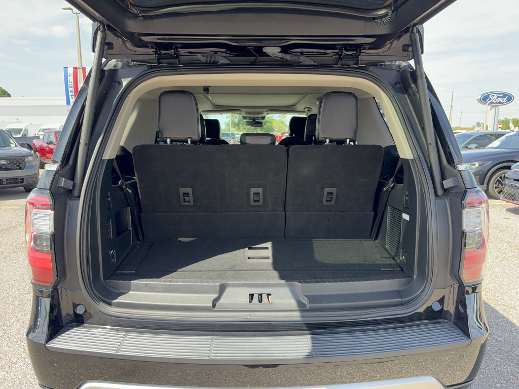 Certified 2021 Ford Expedition Platinum AWD/4WD image 7