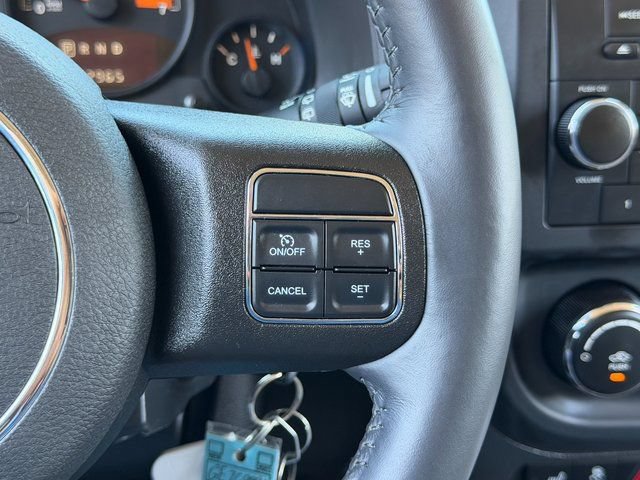 Used 2017 Jeep Patriot Latitude FWD image 33
