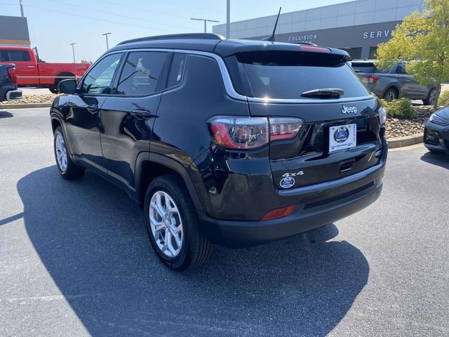 Used 2024 Jeep Compass Latitude AWD/4WD image 5