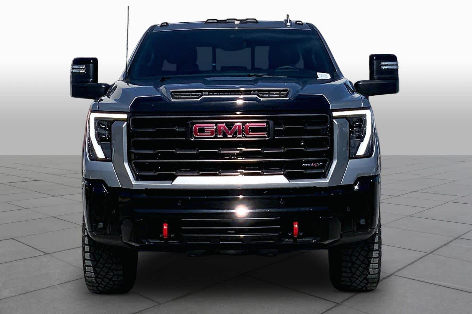 Used 2025 GMC Sierra 2500 AT4X AWD/4WD image 4