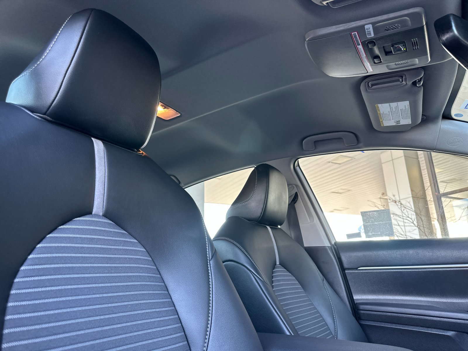 Used 2023 Toyota Camry SE image 16