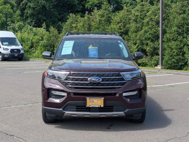 Certified 2022 Ford Explorer XLT w/ Equipment Group 202A AWD/4WD image 8