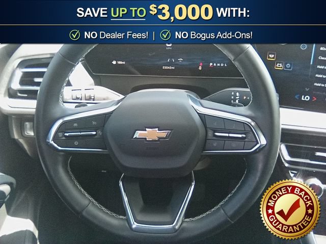 Used 2025 Chevrolet Traverse LT w/ LPO, Floor Liner Package FWD image 18