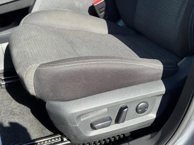 Used 2023 Nissan Rogue SV image 24