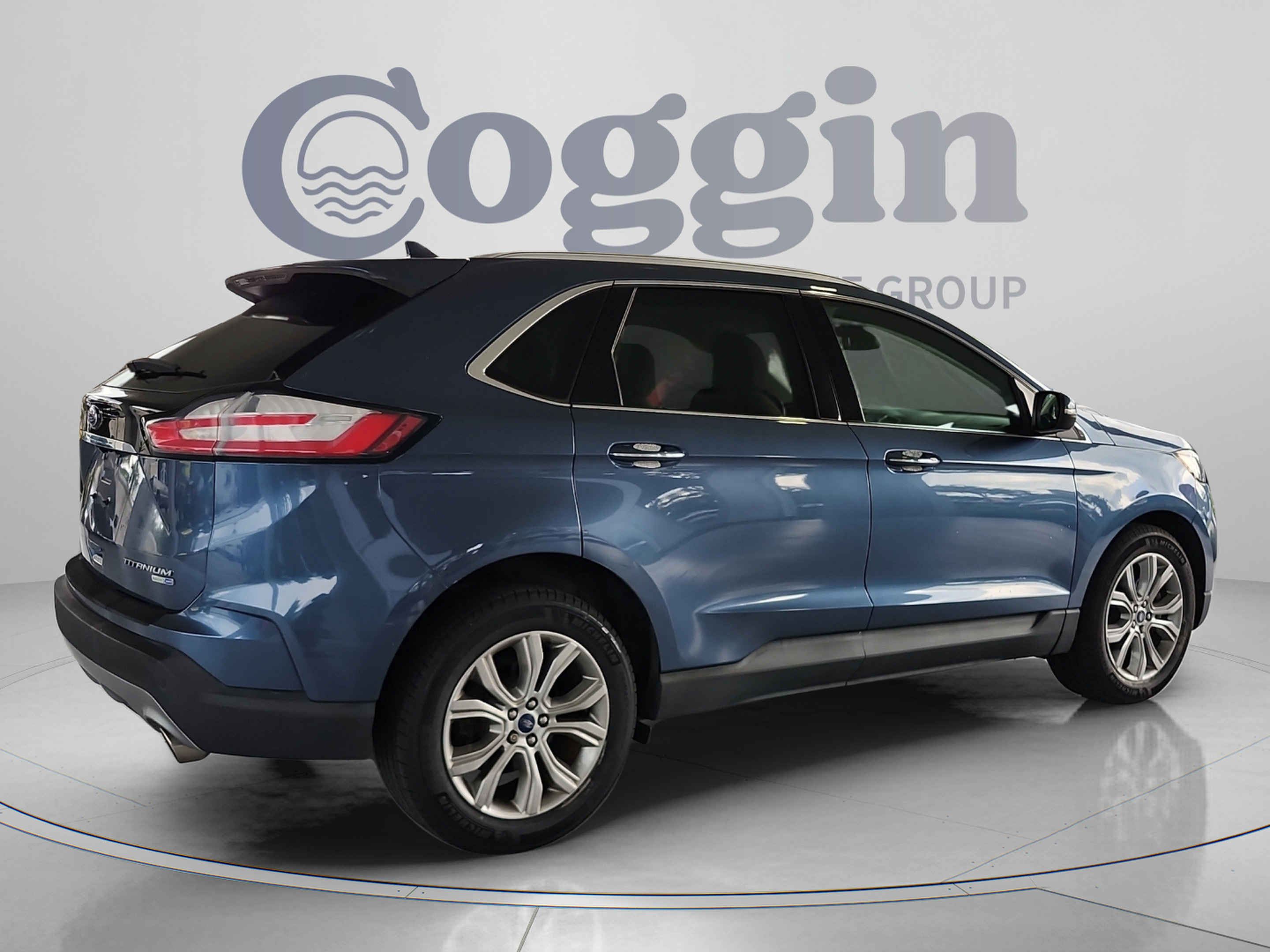 Certified 2019 Ford Edge Titanium w/ Cold Weather Package AWD/4WD image 5