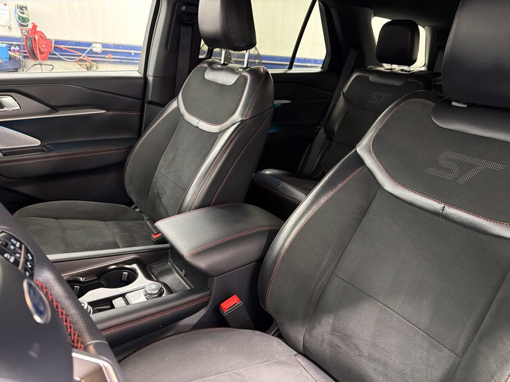 Certified 2025 Ford Explorer ST AWD/4WD image 13