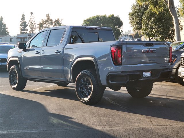 Used 2024 GMC Sierra 1500 AT4X image 2