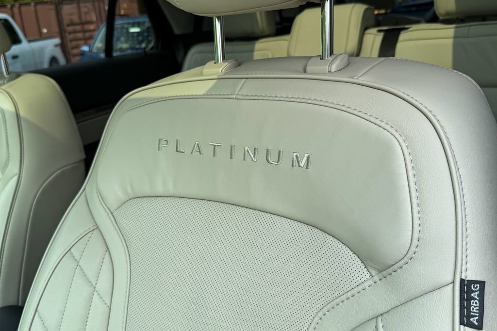Certified 2018 Ford Explorer Platinum AWD/4WD image 27