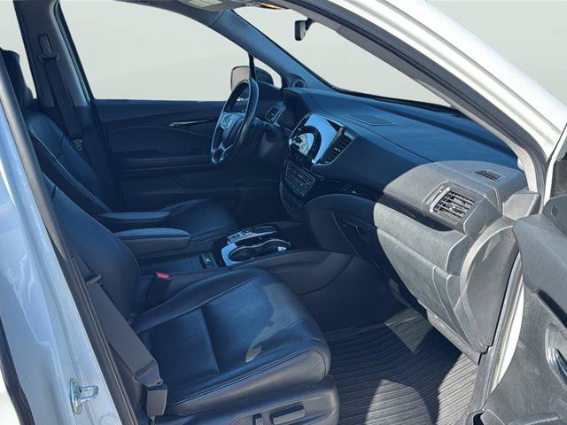 Used 2022 Honda Pilot Touring image 14