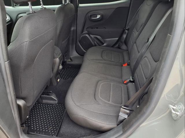 Used 2021 Jeep Renegade Latitude w/ Convenience Group AWD/4WD image 15