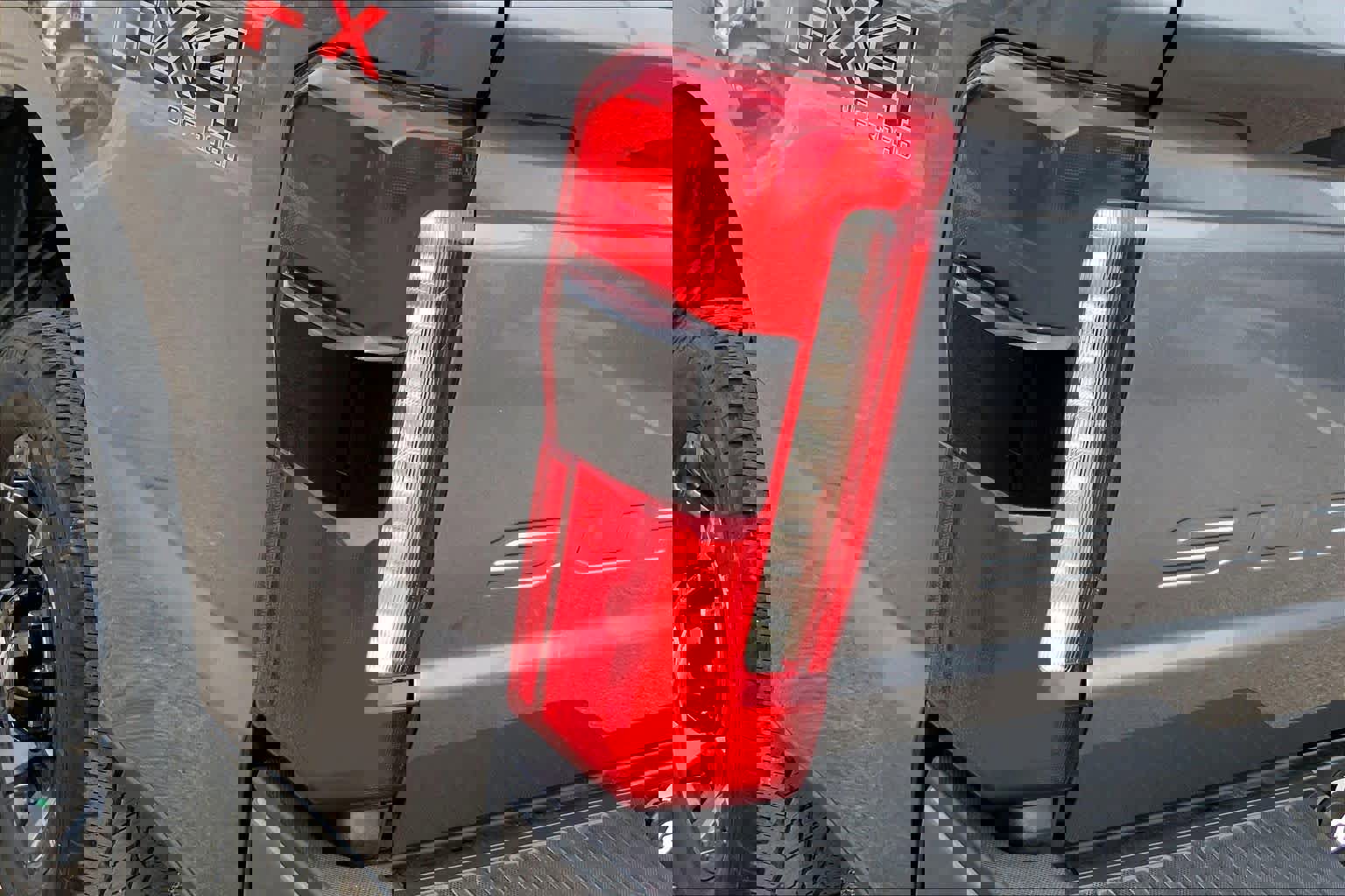 Certified 2023 Ford F250 Lariat w/ Sport Appearance Package image 28