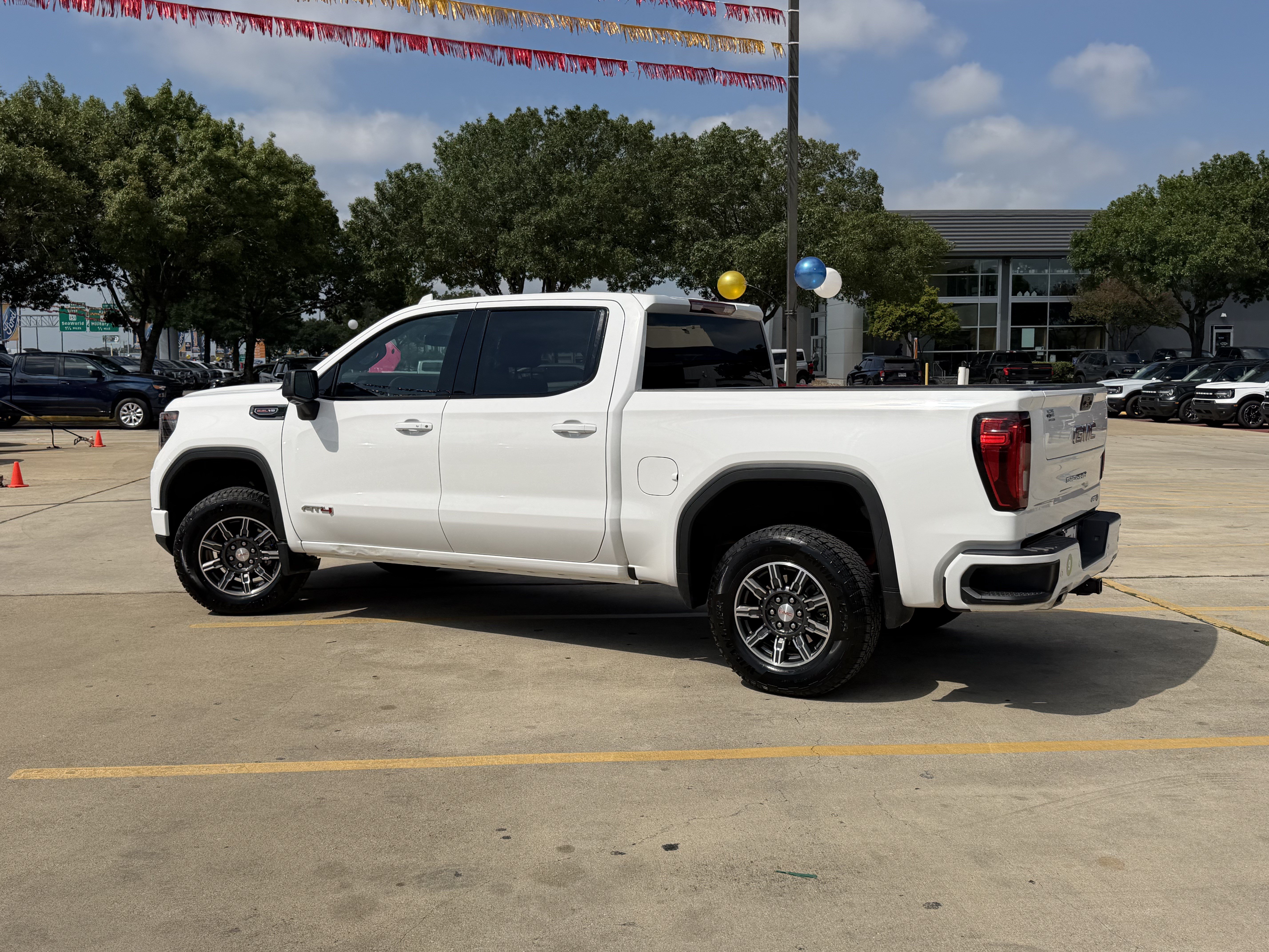 Used 2025 GMC Sierra 1500 AT4 AWD/4WD image 11
