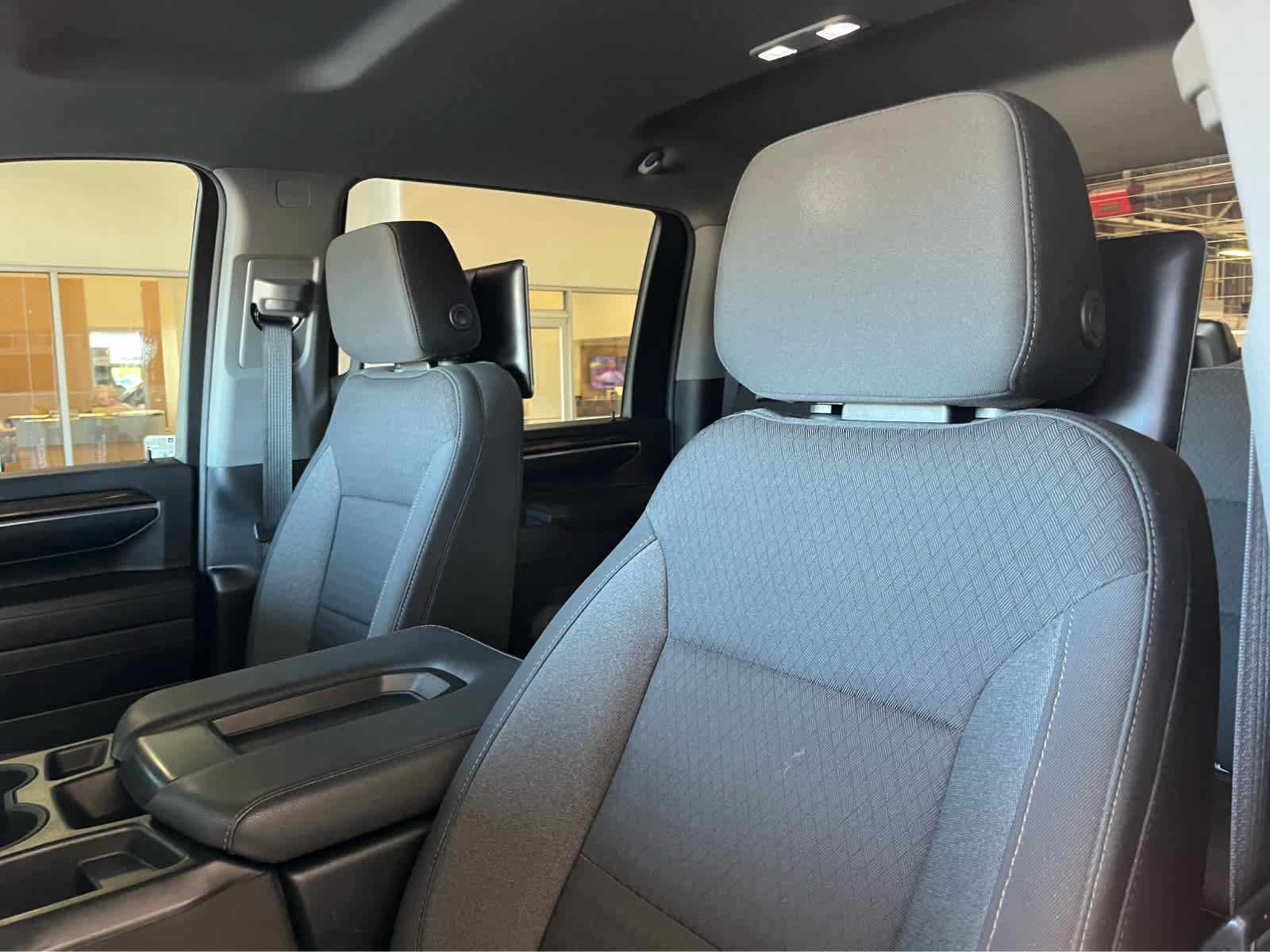 Used 2024 Chevrolet Silverado 2500 LT w/ Convenience Package AWD/4WD image 18