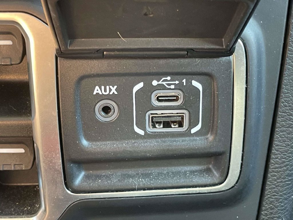 Used 2023 Jeep Gladiator Sport AWD/4WD image 22