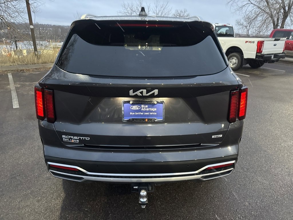 Used 2023 Kia Sorento EX image 4