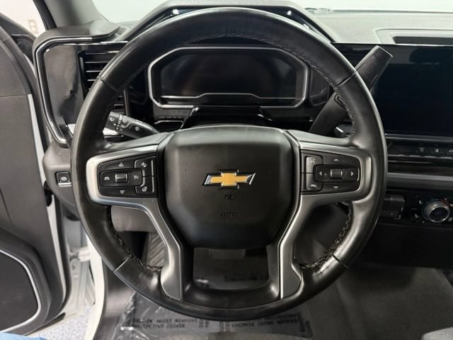Used 2025 Chevrolet Silverado 2500 LT w/ Convenience Package AWD/4WD image 24