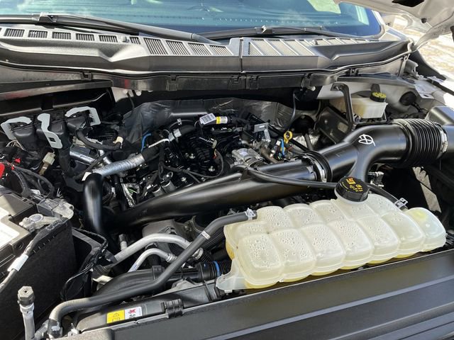 Certified 2022 Ford F150 XLT w/ Equipment Group 302A High image 20