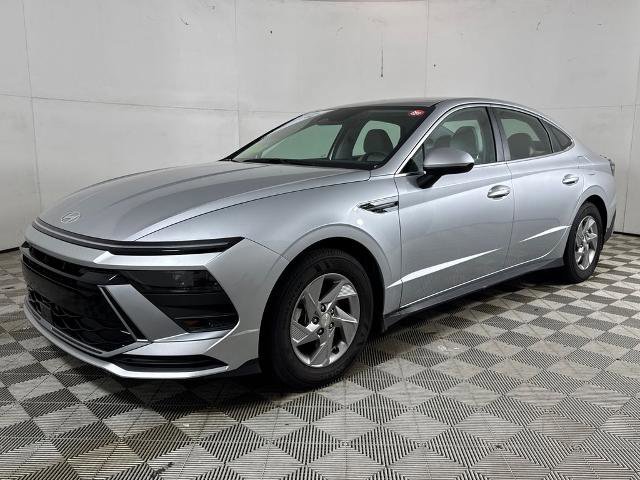 Used 2026 Hyundai Sonata SE FWD image 6